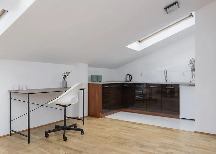 Studio Apartment With Ac - Dluga 65 Street